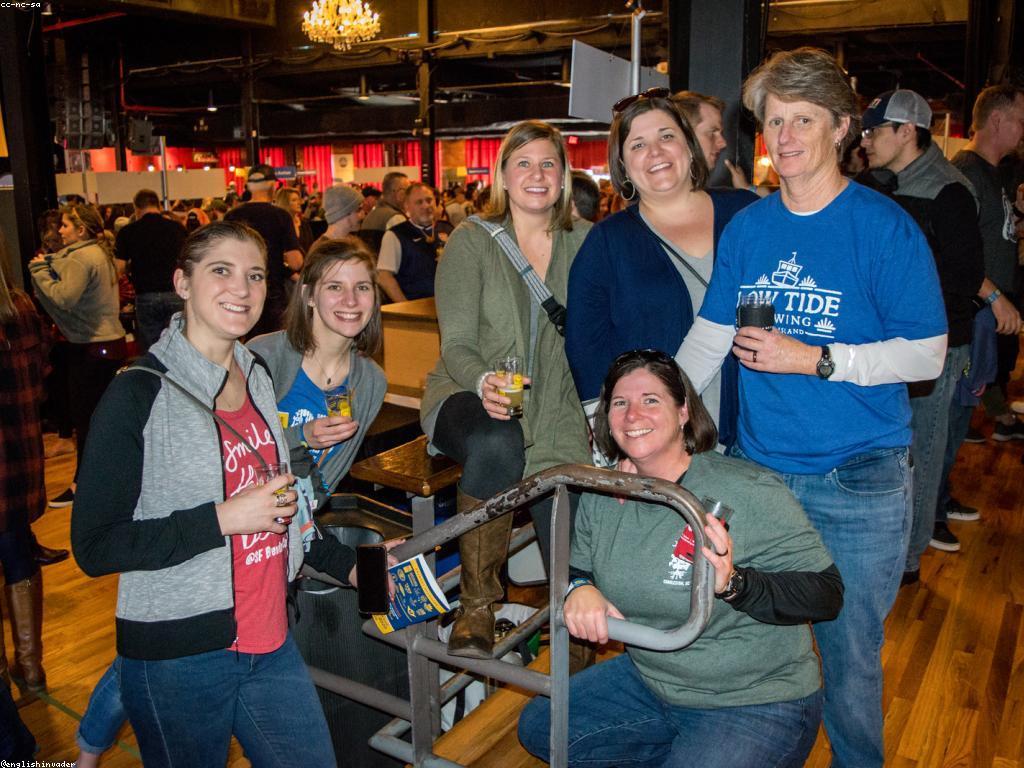 ការបង្ហាញបៀរ: សិល្បៈនៃការបរិភោគ និងការចែកចាយ