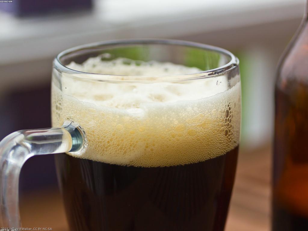 សហគមនីស្រាបៀរ: ការចូលរួមនិងការចែករំលែកនៅលើអ៊ីនធឺណិត