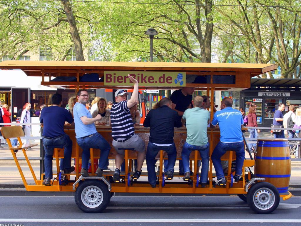 ស្រាបៀរនៅលើអ៊ីនធឺណិត: ការផ្សព្វផ្សាយ និងទីផ្សារថ្មីសម្រាប់ស្រាបៀរ